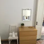 1 Casual Apartments *