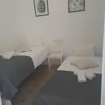 1 Casual Apartments